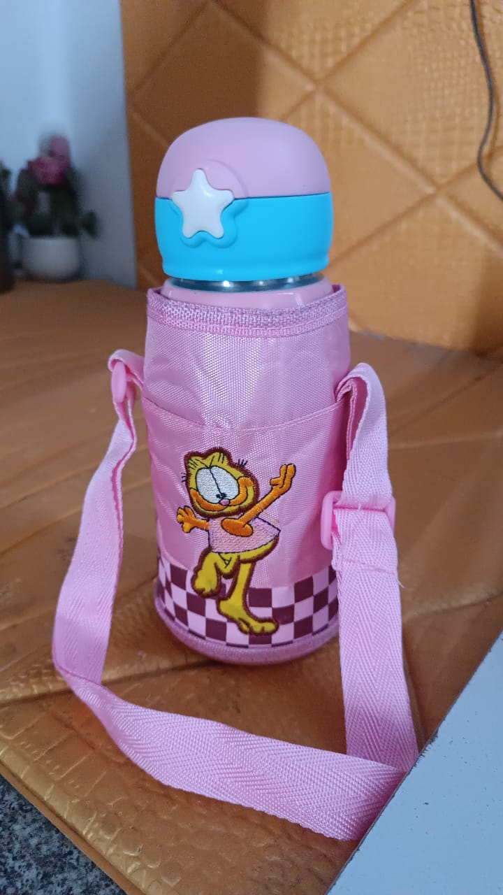 Thermos steel Double Wall Vacuum Bottle With Cover & Strap 600ml Approx Thermos steel Double Wall Vacuum Bottle With Cover & Strap 600ml Approx